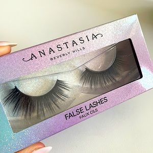 ANASTASIA BEVERLY HILLS LASHES- GORGINA